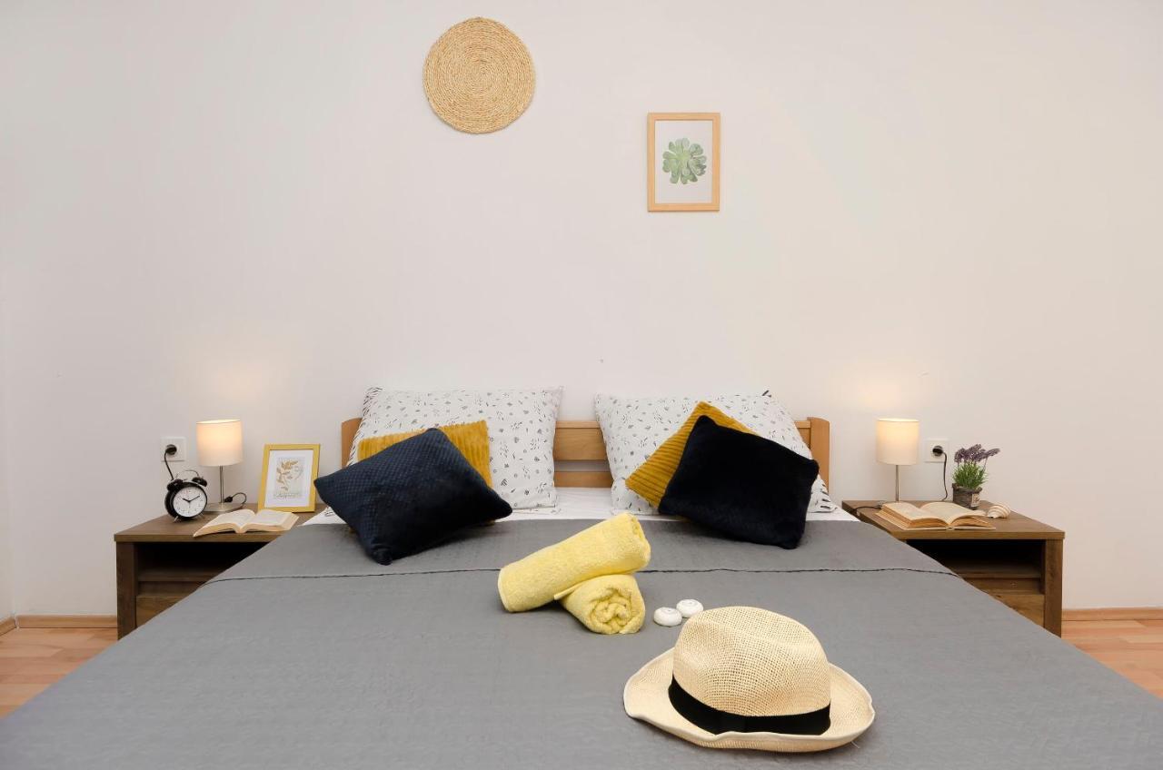 Apartments Ivana Муртер Экстерьер фото