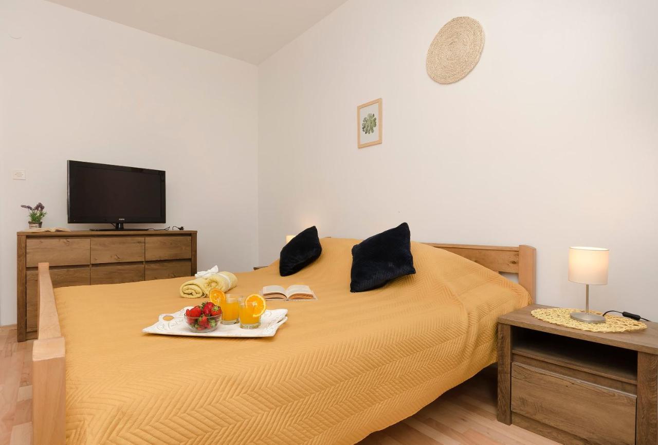 Apartments Ivana Муртер Экстерьер фото